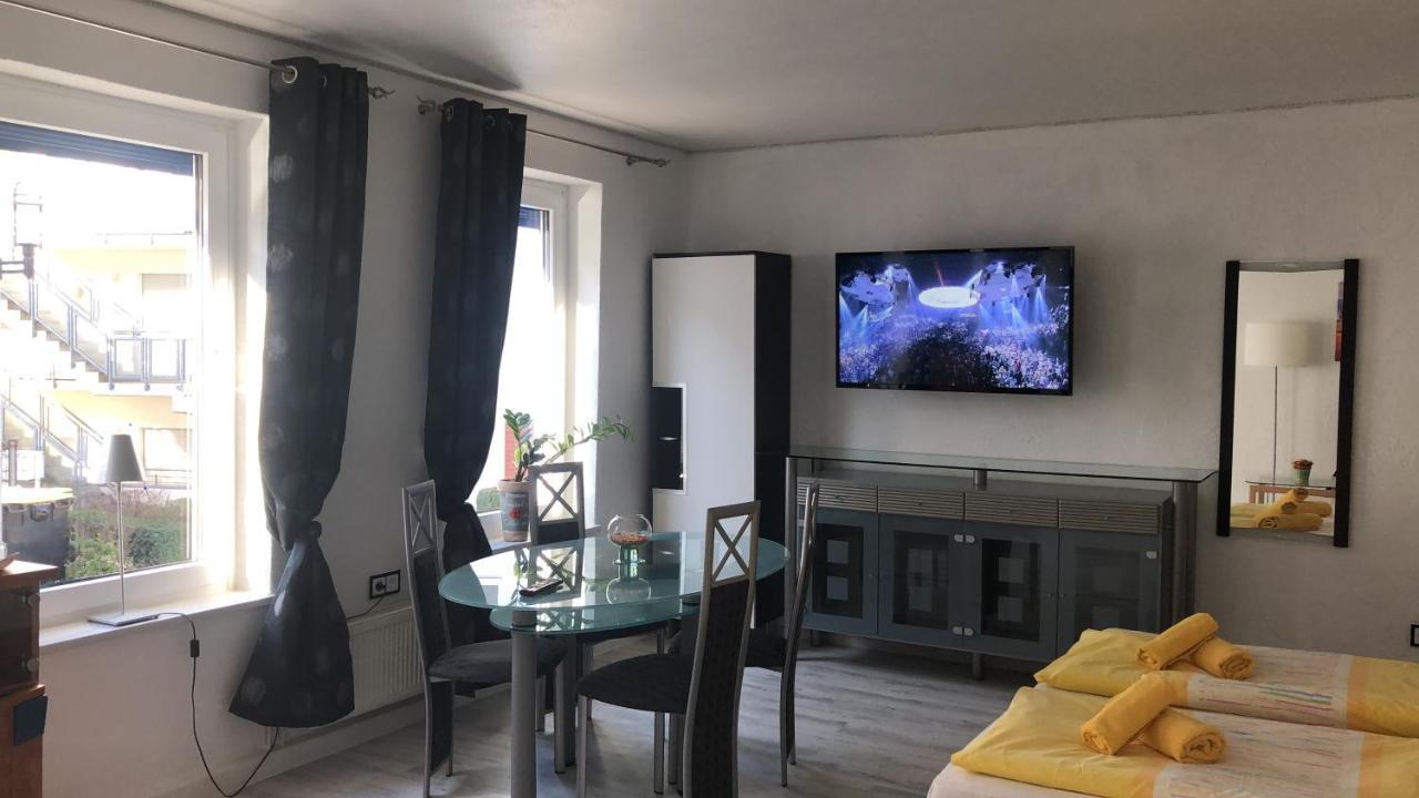 Hotel Am Mueritzhafen Garni Waren  Esterno foto