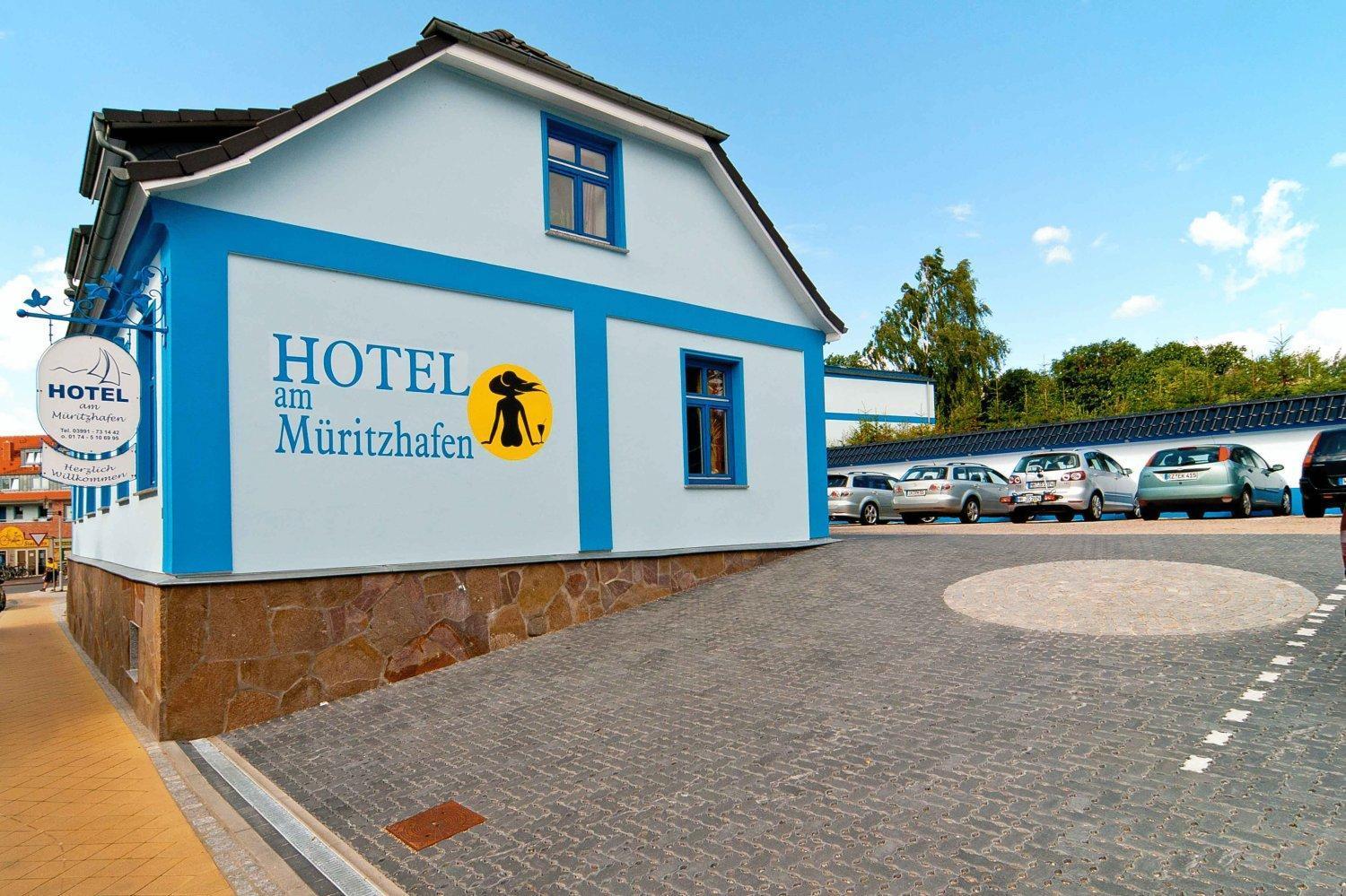 Hotel Am Mueritzhafen Garni Waren  Esterno foto